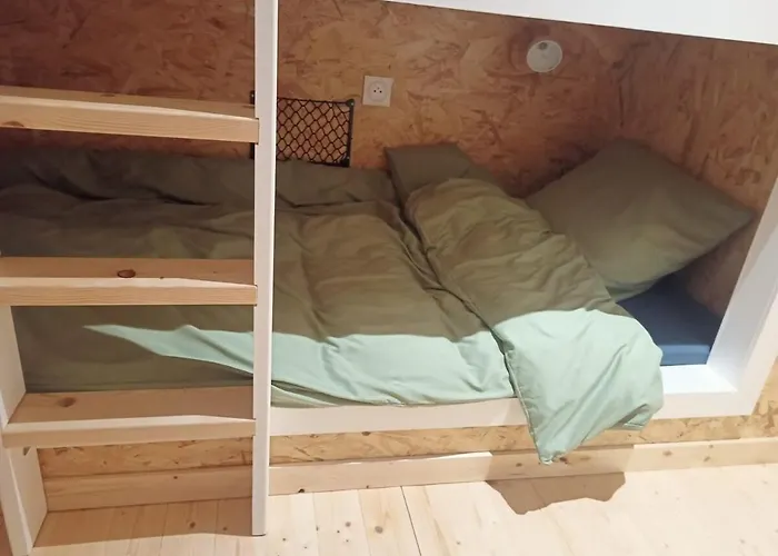 Casa de Férias Le Moulin De La Baleine, Au Calme, En Pleine Nature La Baleine