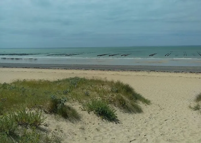 Casa de Férias Le Moulin De La Baleine, Au Calme, En Pleine Nature La Baleine