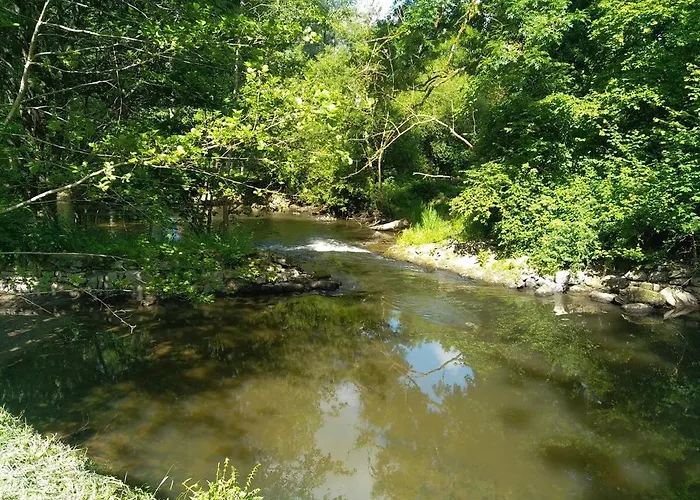 Casa de Férias Le Moulin De La Baleine, Au Calme, En Pleine Nature *